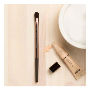 Nude by Nature Concealer Blending Brush Applicator 1 Makeup Cosmetics Brushes